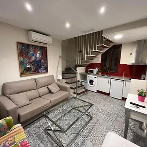 https://apartamentos-granada-centro.es-andalucia.com