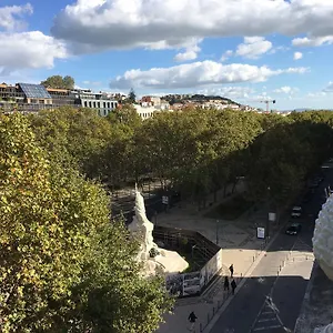 https://penthouse-with-a-view-in-the-centre.hotels-lisbon-portugal.com